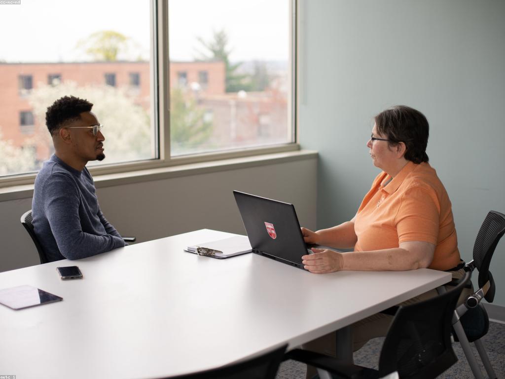 សារៈសំខាន់នៃការជួបប្រជុំទិសដៅនិងការពិភាក្សា