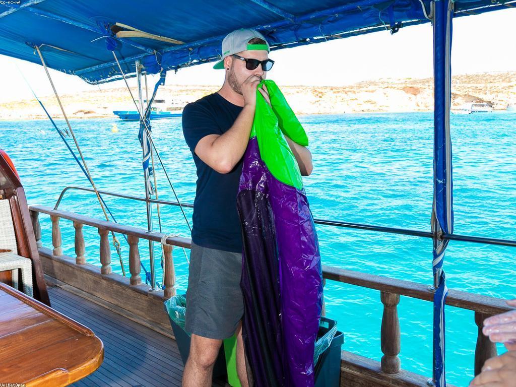 កម្មវិធីលេងថ្មី: សកម្មភាពនៃការសំរាប់កម្មវិធីលេង